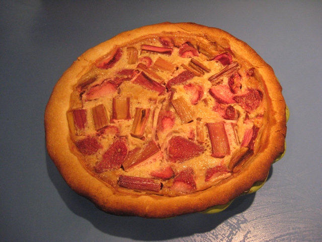 Rhubarb Strawberry Pie